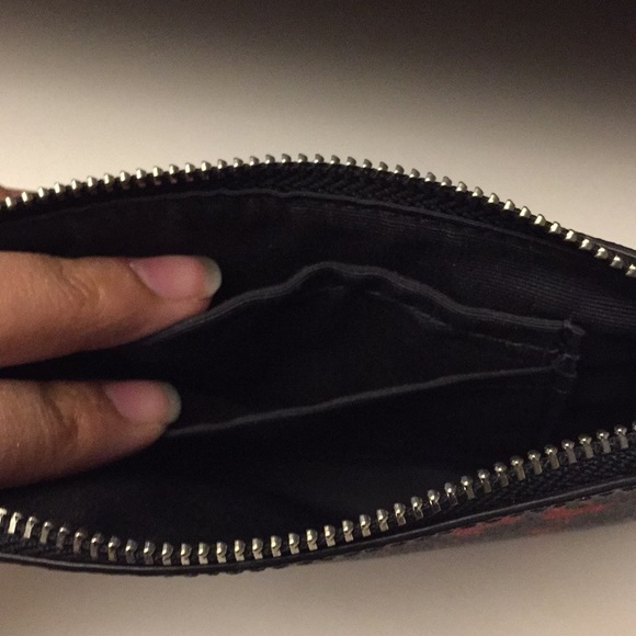 Coach wristlet - Picture 4 of 8